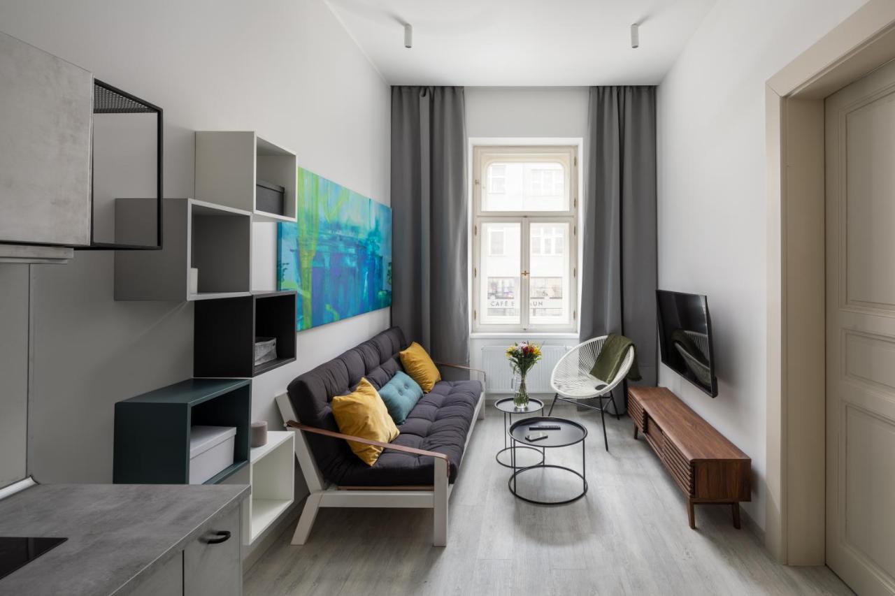 Designer Apartments In New Town By Prague Days - "Included Everything We Needed And More" מראה חיצוני תמונה